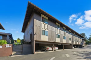 034_F8_100 E Middlefield Rd 6g