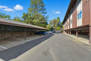 035_F8_100 E Middlefield Rd 6g