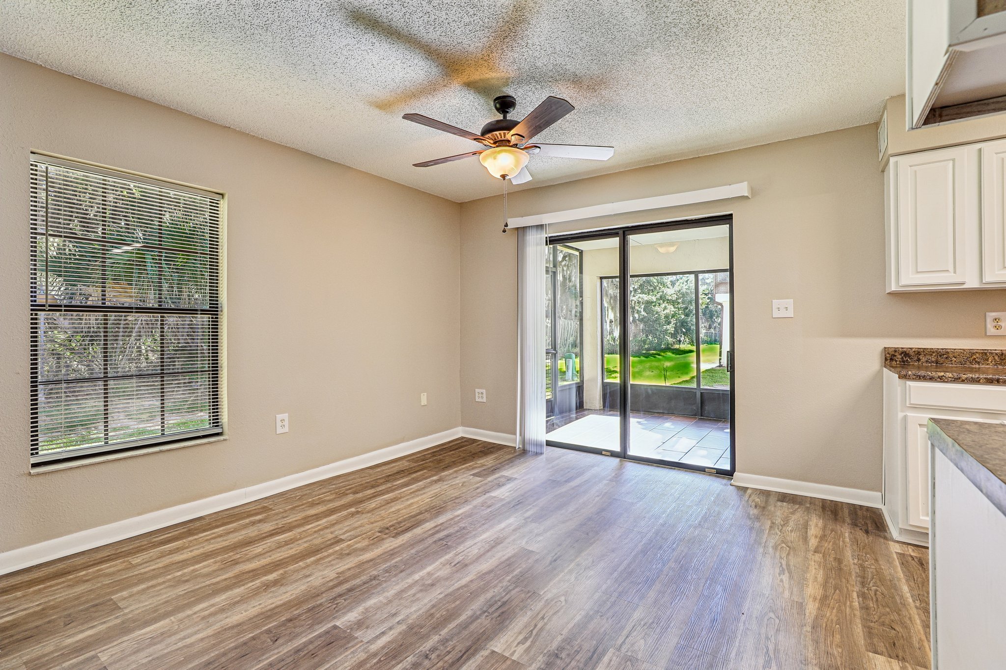 E Oak Terrace Dr D2-S1905-012.jpg