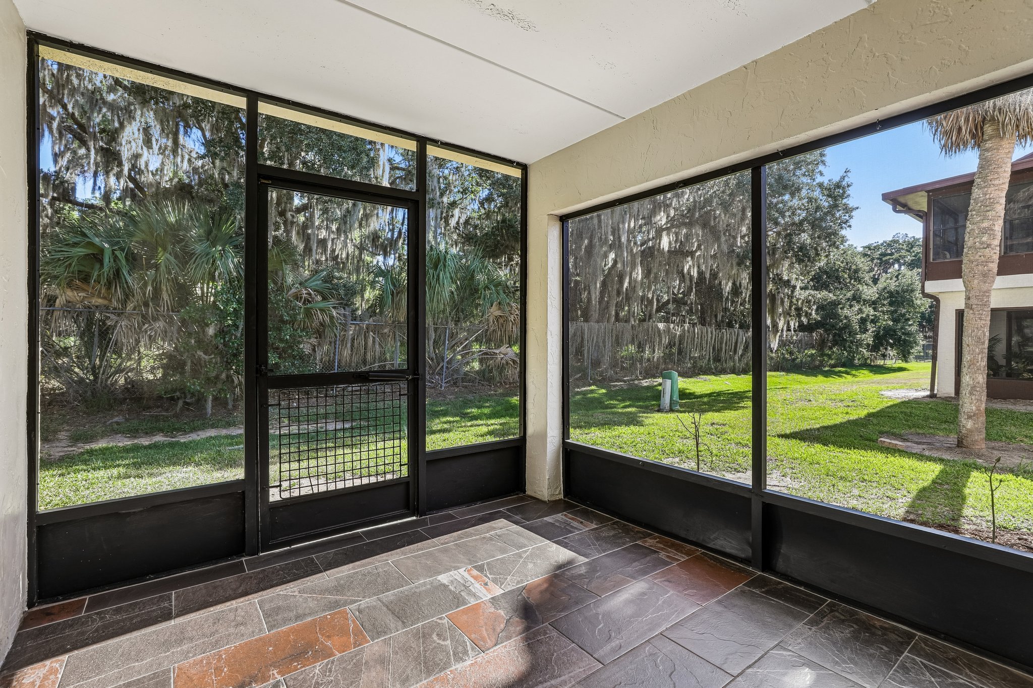 E Oak Terrace Dr D2-S1905-030.jpg