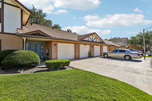 E Oak Terrace Dr D2-S1905-004.jpg