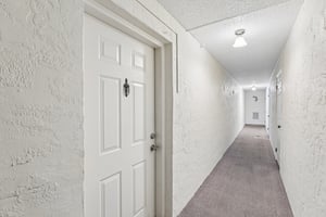 E Oak Terrace Dr D2-S1905-005.jpg