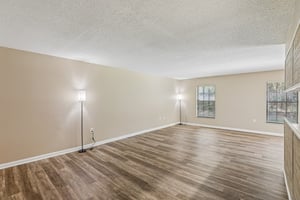 E Oak Terrace Dr D2-S1905-011.jpg