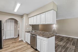 E Oak Terrace Dr D2-S1905-015.jpg