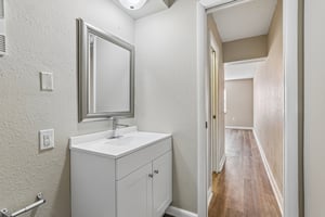 E Oak Terrace Dr D2-S1905-018.jpg