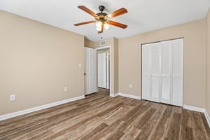 E Oak Terrace Dr D2-S1905-020.jpg