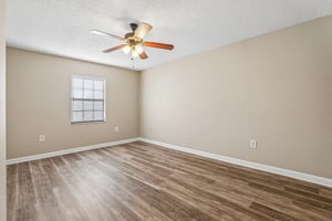 E Oak Terrace Dr D2-S1905-021.jpg
