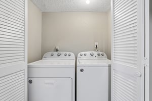 E Oak Terrace Dr D2-S1905-027.jpg