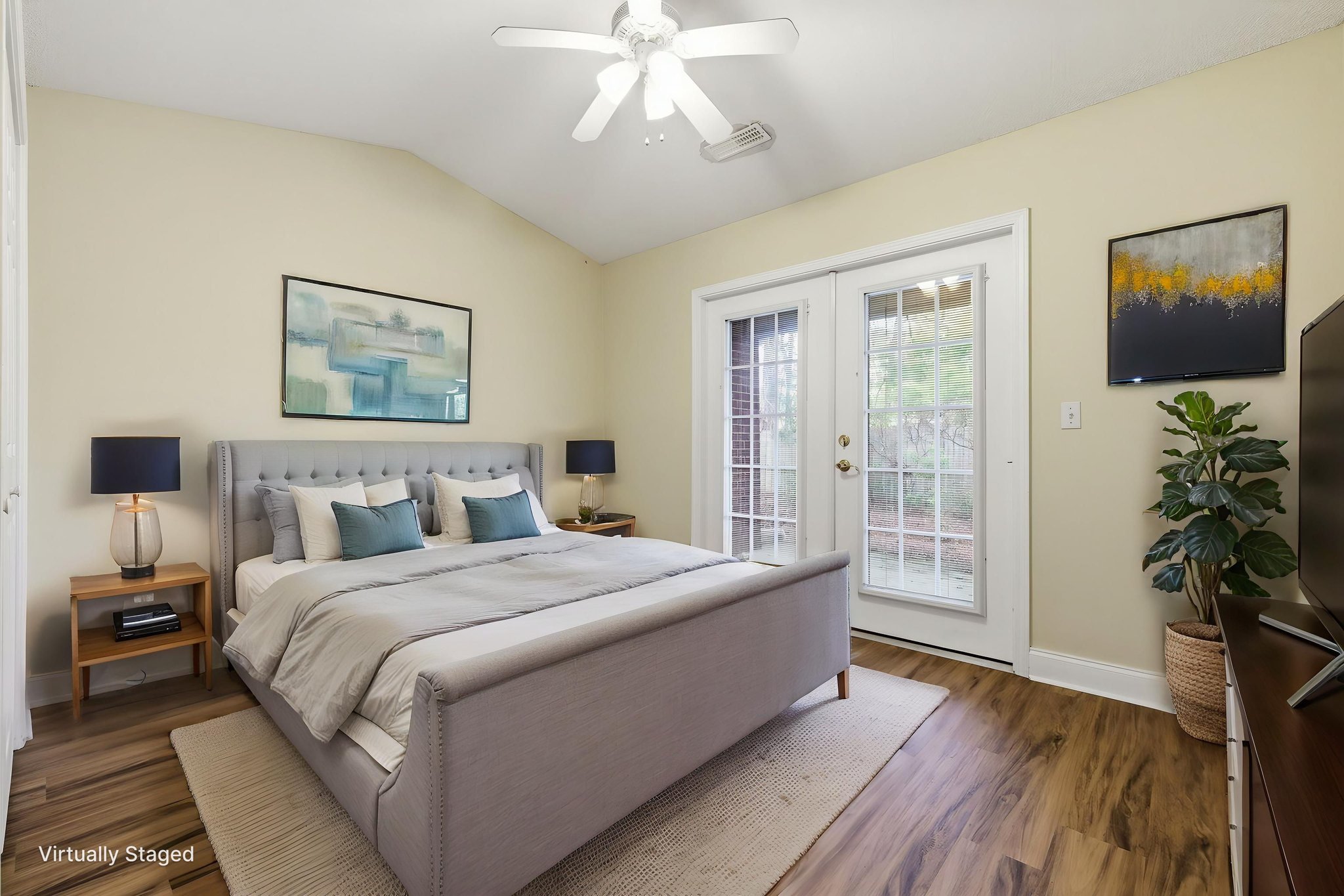 Full25 virtually staged.jpeg