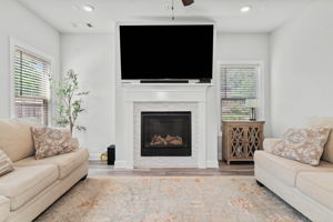  Photo 47