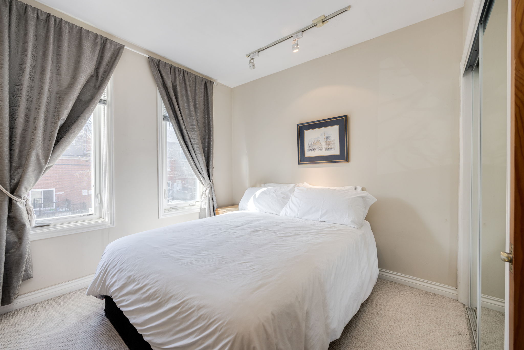Toronto property showcase — delivered property photograph 23