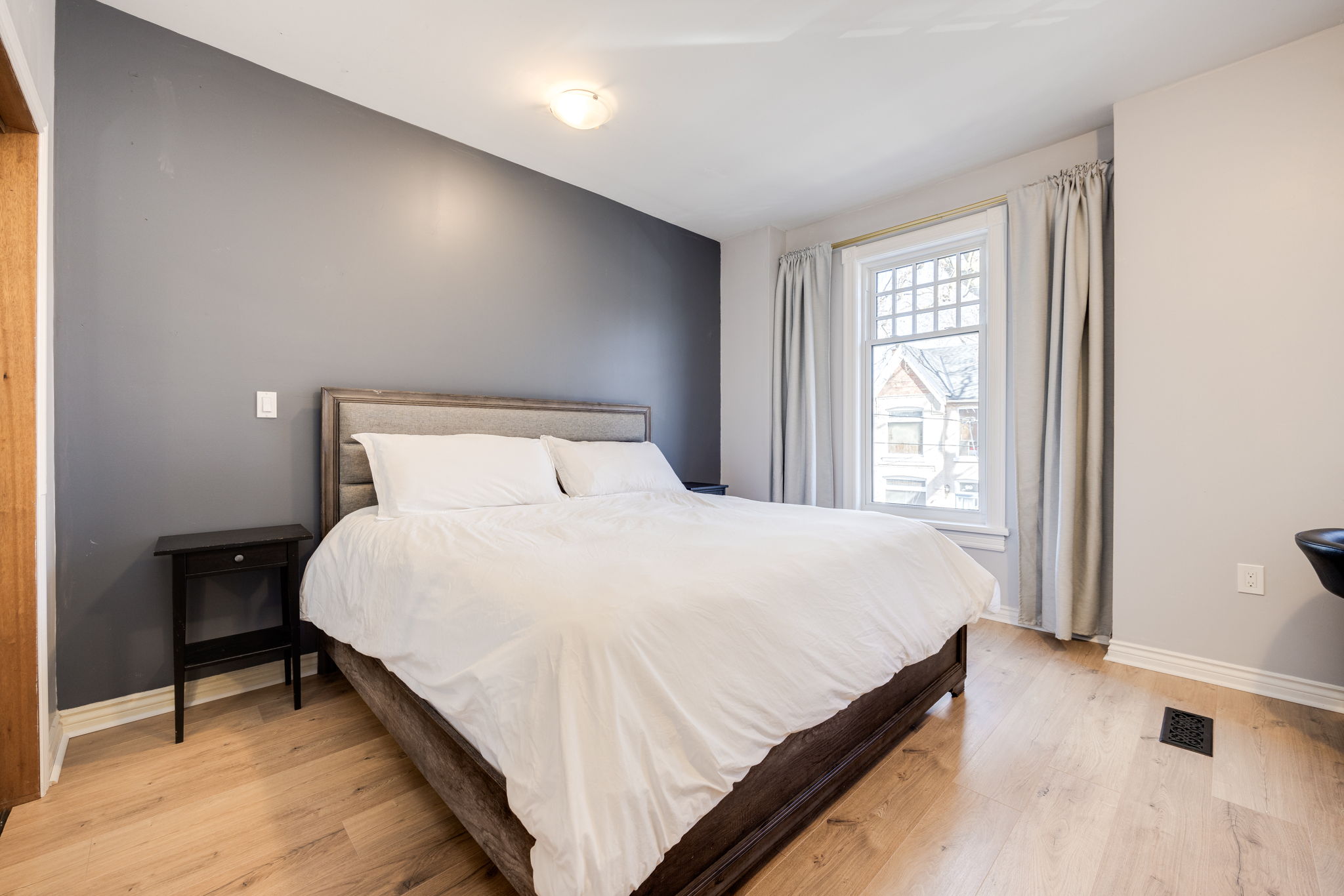 Toronto property showcase — delivered property photograph 18