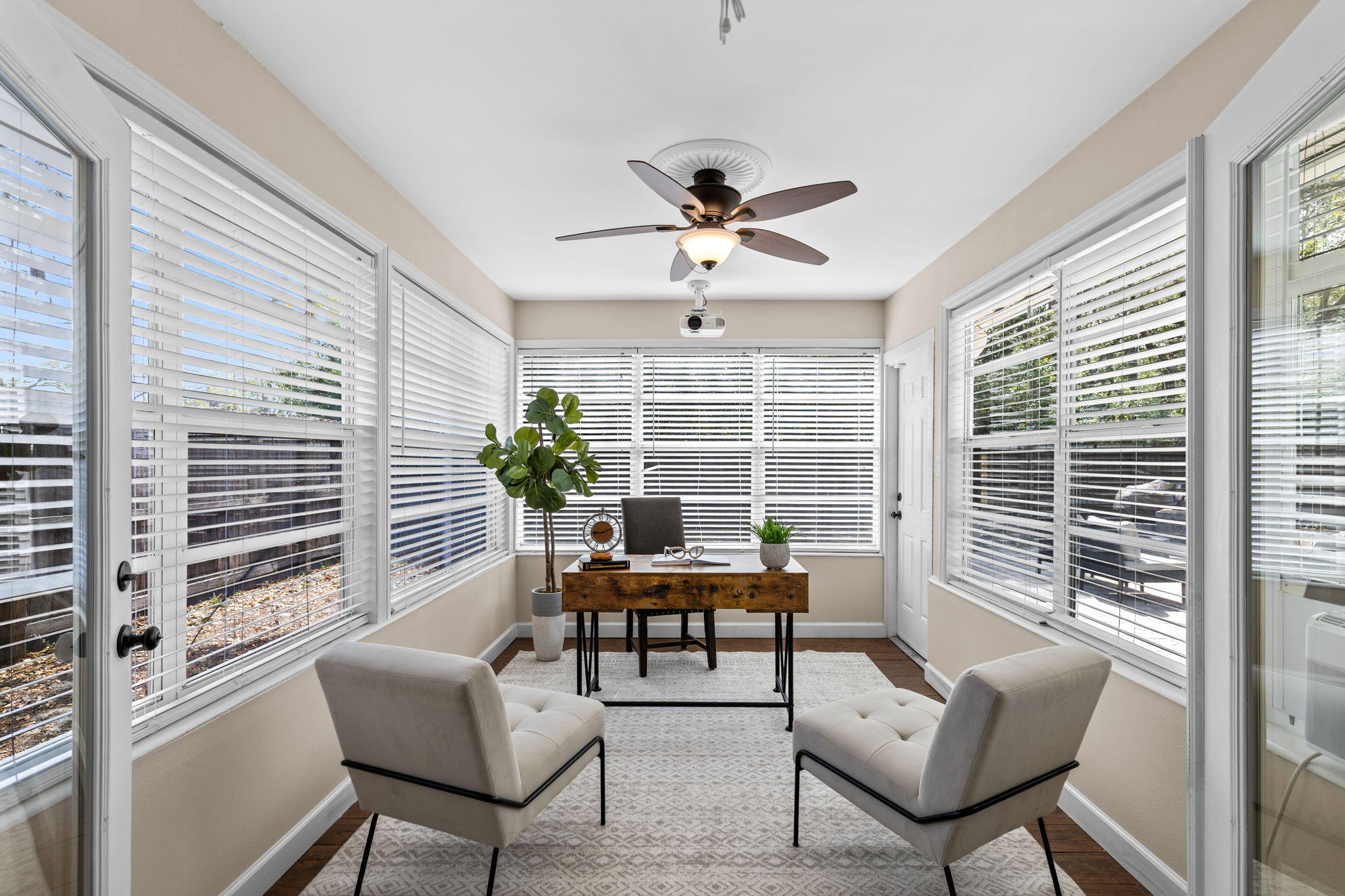 Den / Office / Media Space