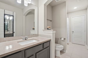 Photo 48