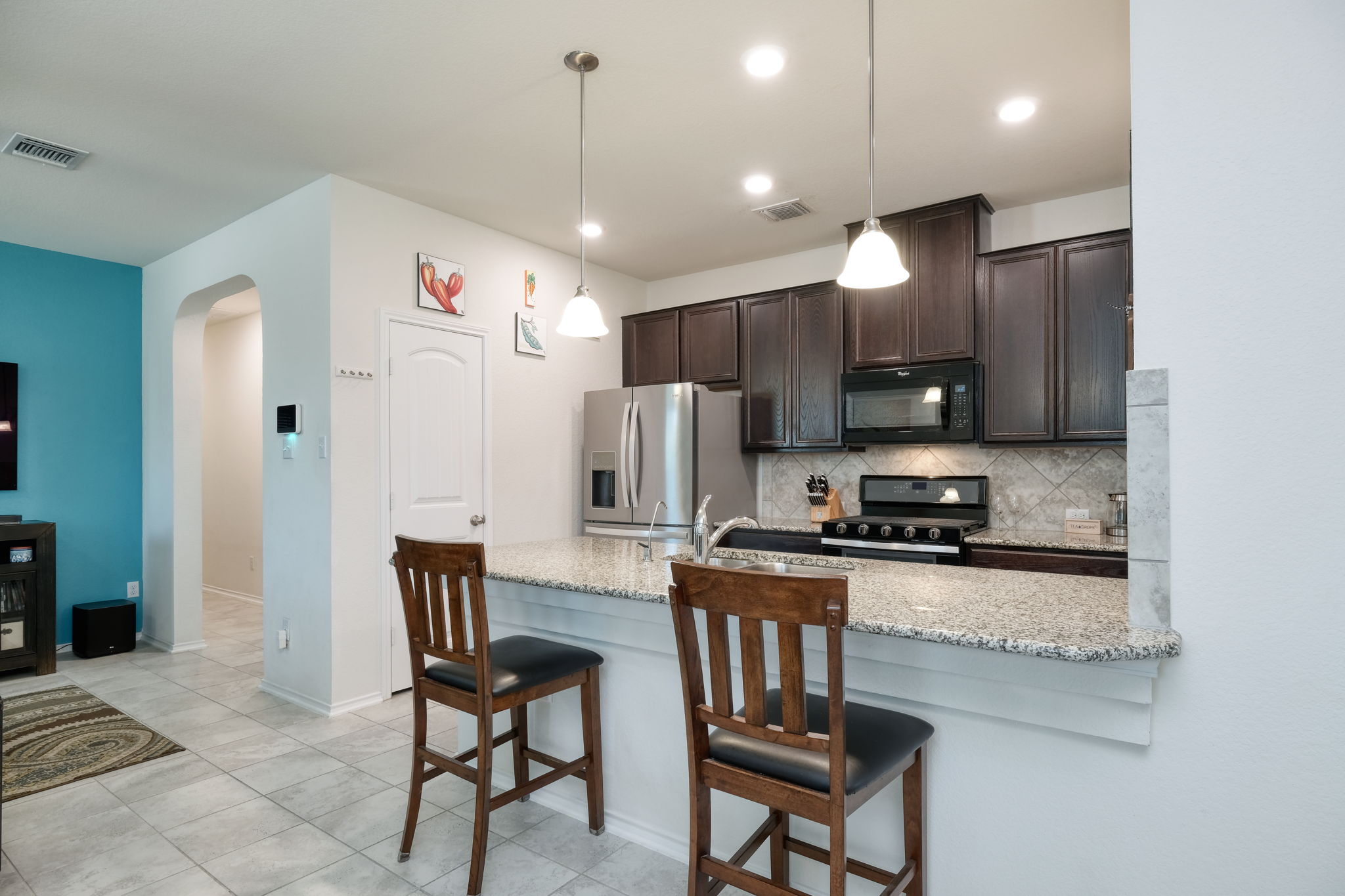 Kitchen/Breakfast Bar