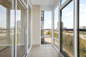 Wrap around windows