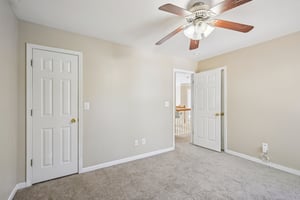 Julia Ct-S1211-035.jpg
