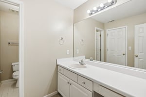 Julia Ct-S1211-036.jpg