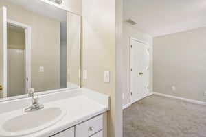 Julia Ct-S1211-039.jpg