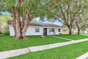 100 Larch Ct, Longwood, FL 32750, US Photo 1