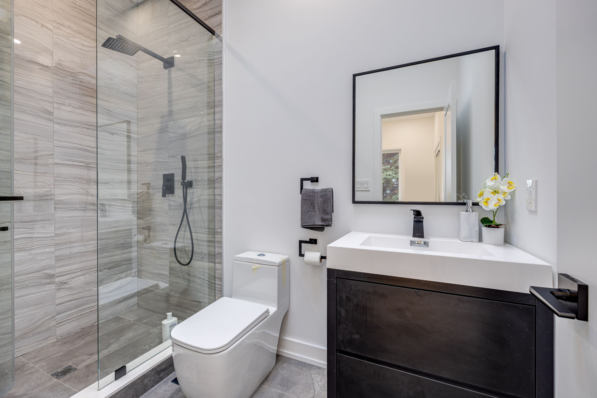 Toronto property showcase — delivered property photograph 35