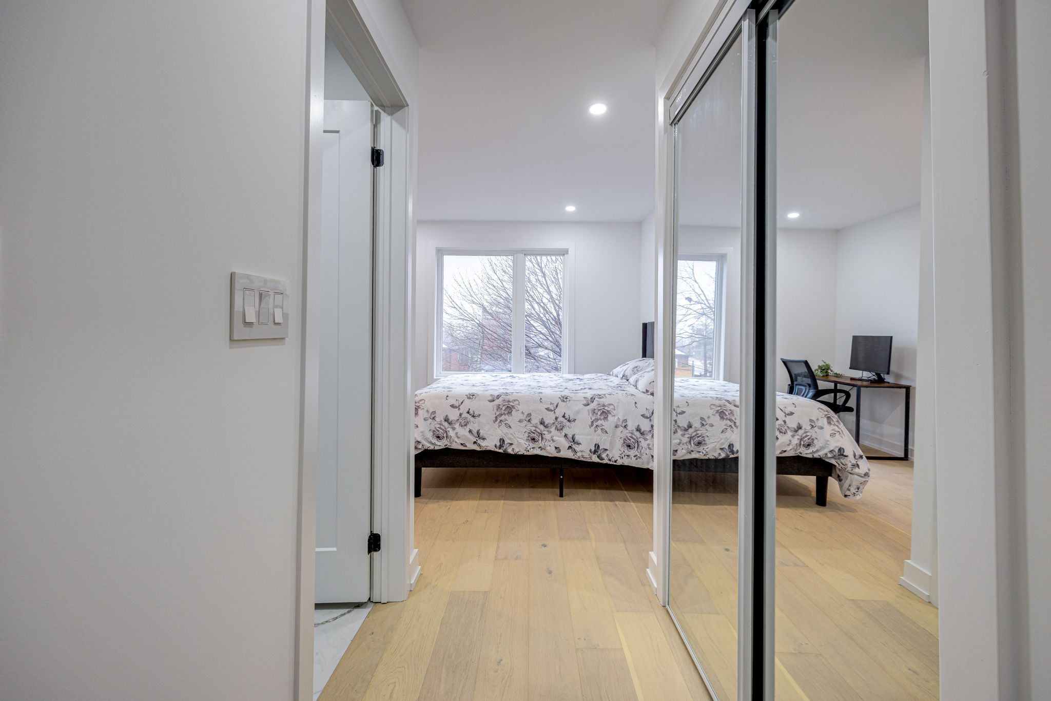 Toronto property showcase — delivered property photograph 36