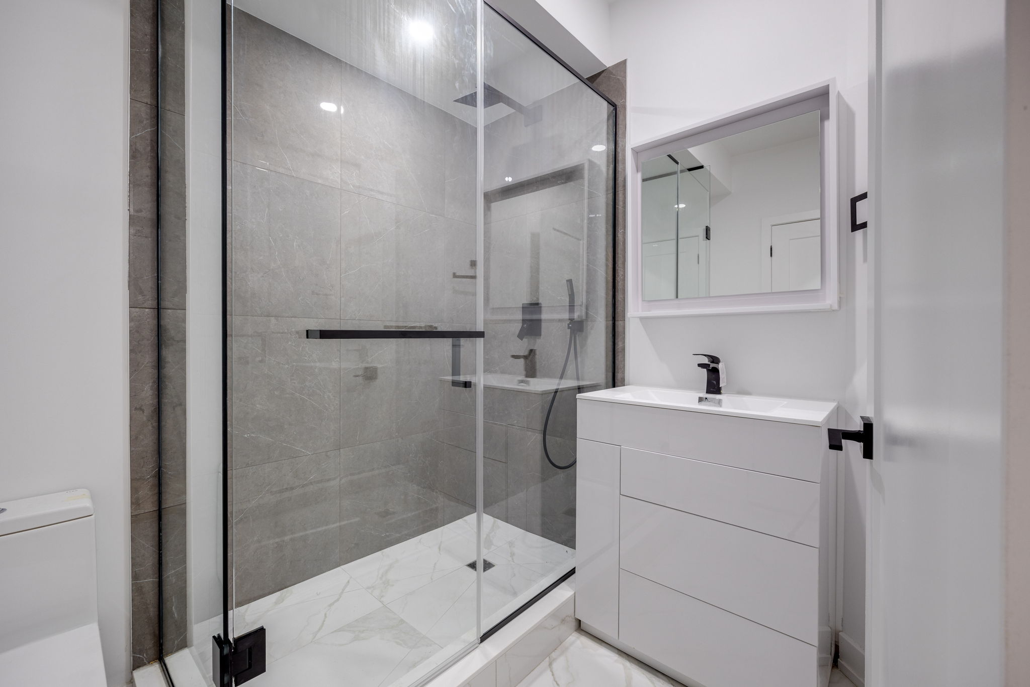 Toronto property showcase — delivered property photograph 54