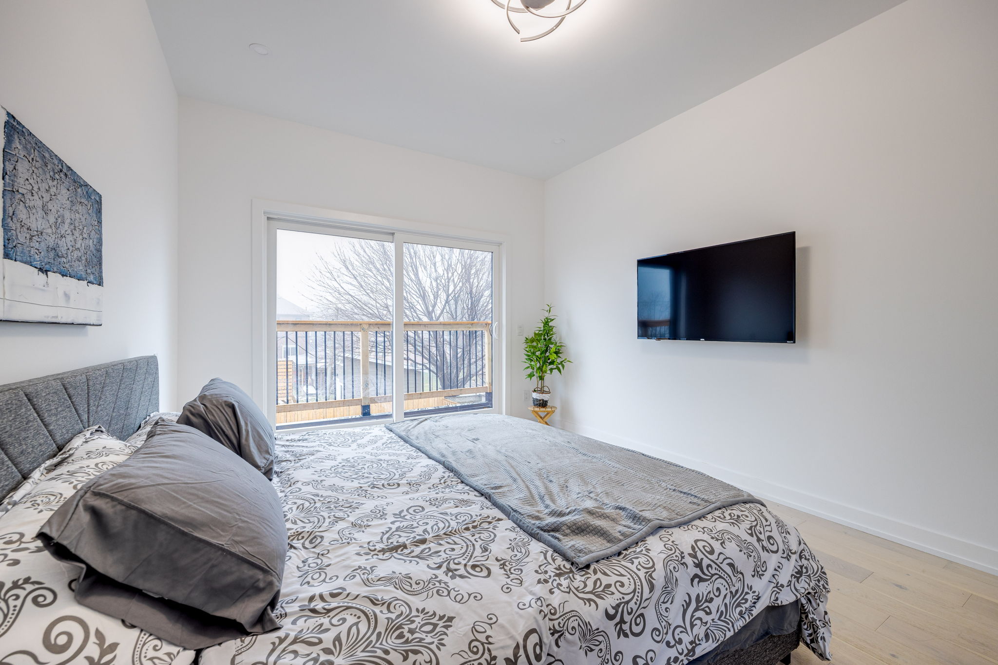 Toronto property showcase — delivered property photograph 43