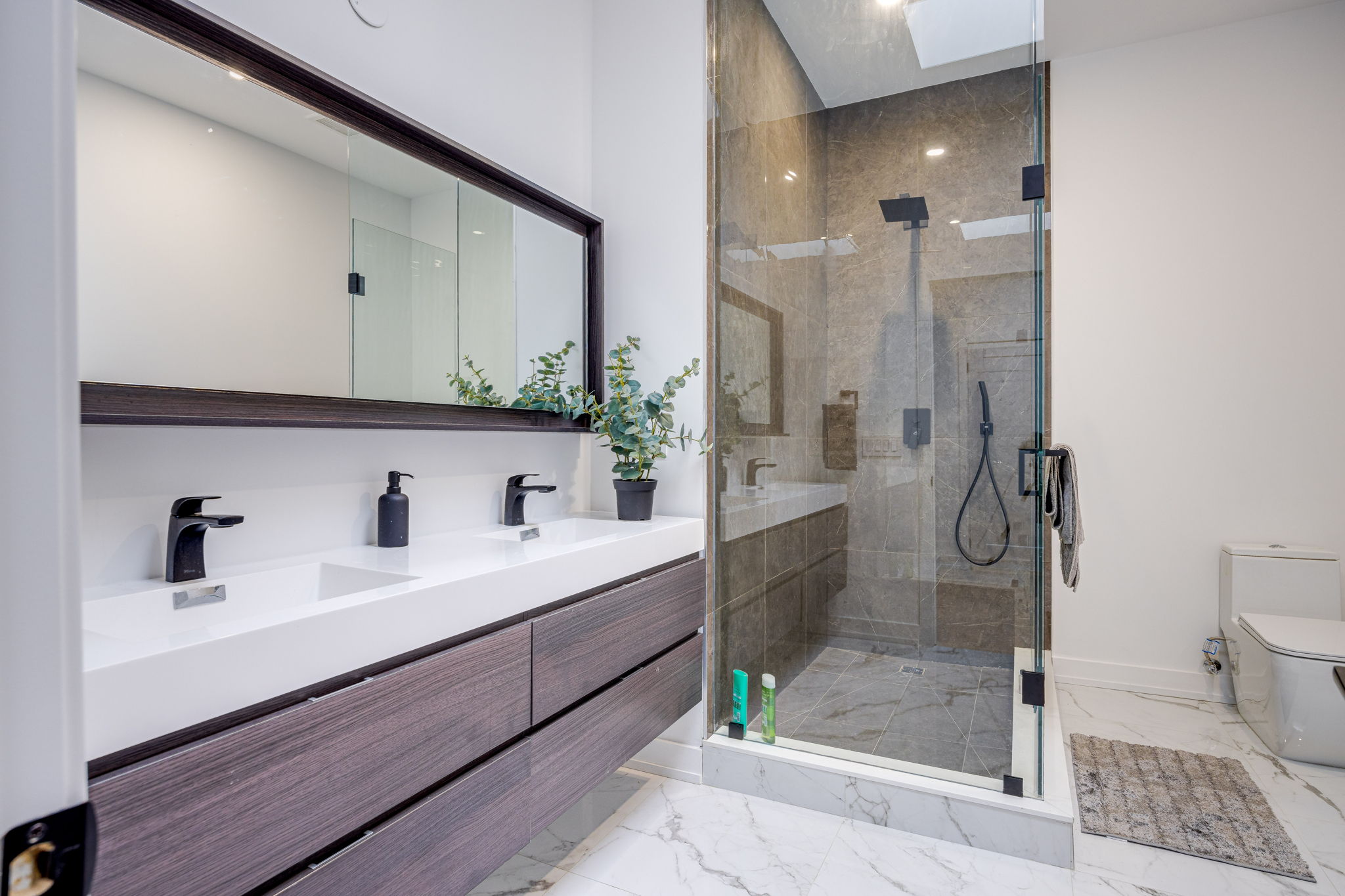 Toronto property showcase — delivered property photograph 47