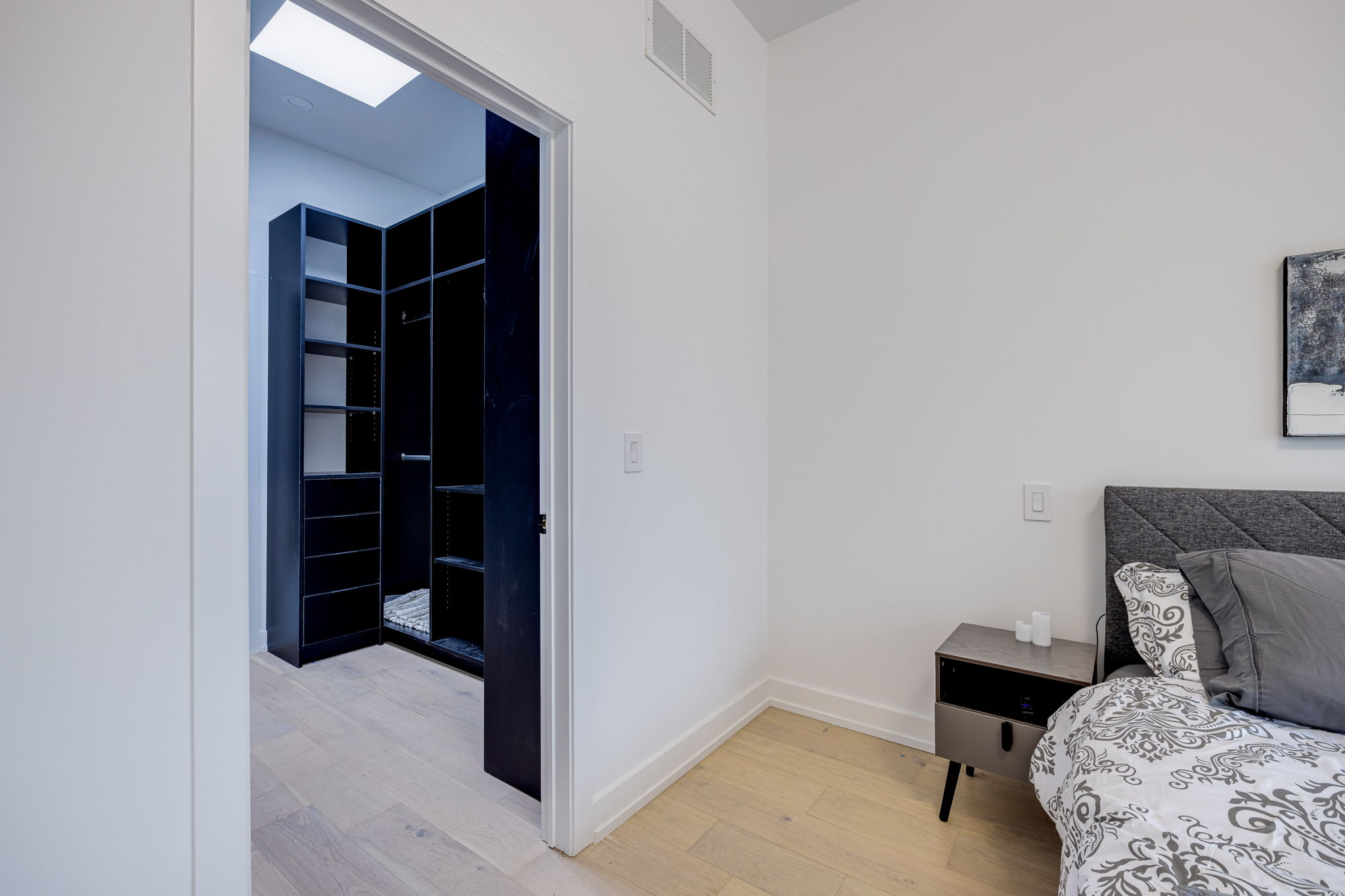 Toronto property showcase — delivered property photograph 45
