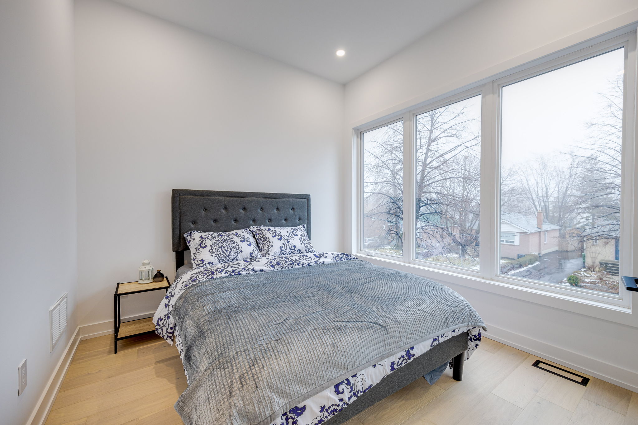 Toronto property showcase — delivered property photograph 31
