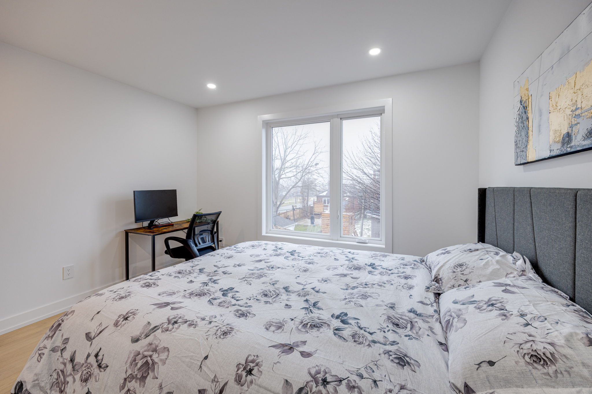Toronto property showcase — delivered property photograph 37