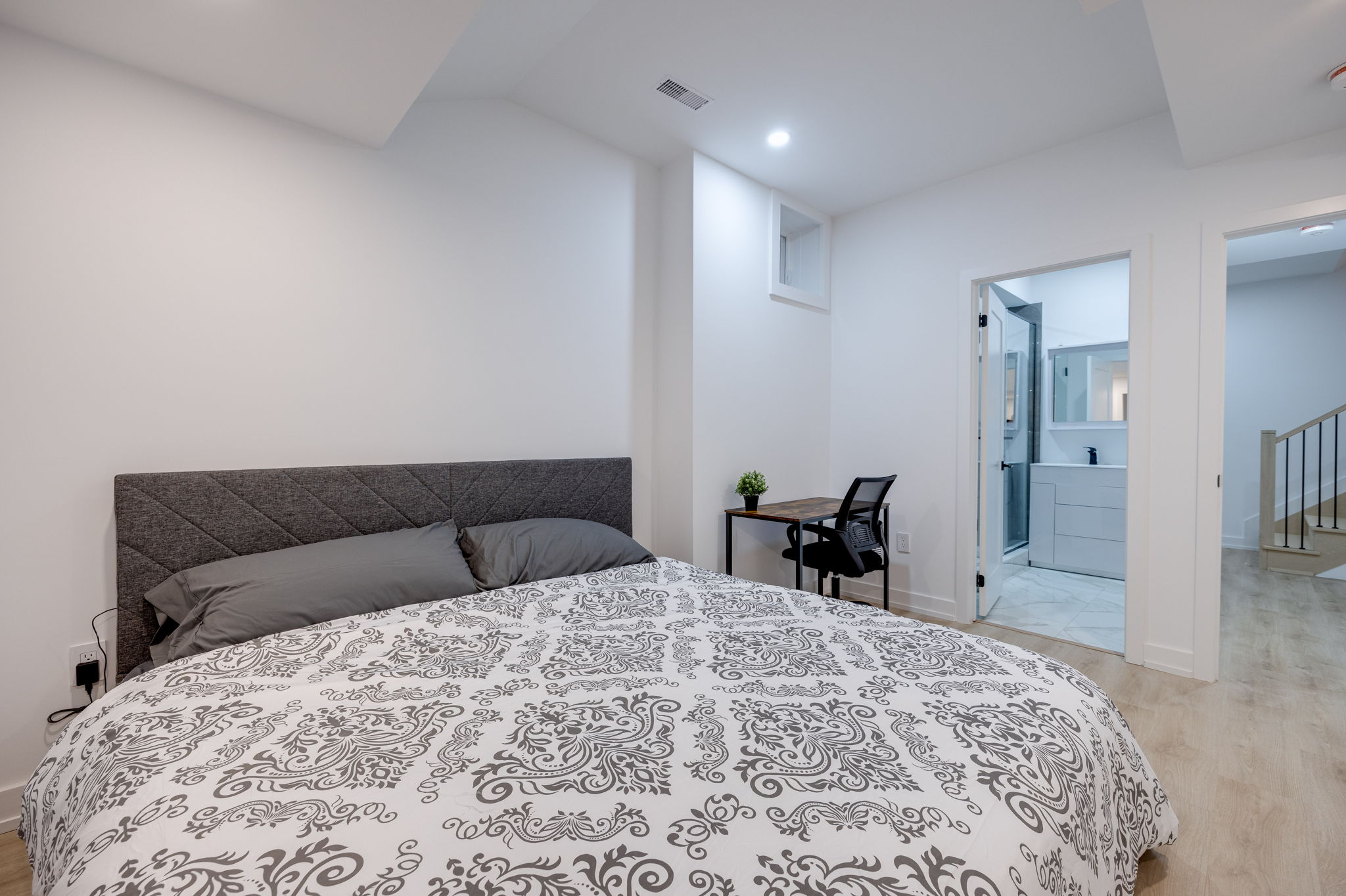 Toronto property showcase — delivered property photograph 52
