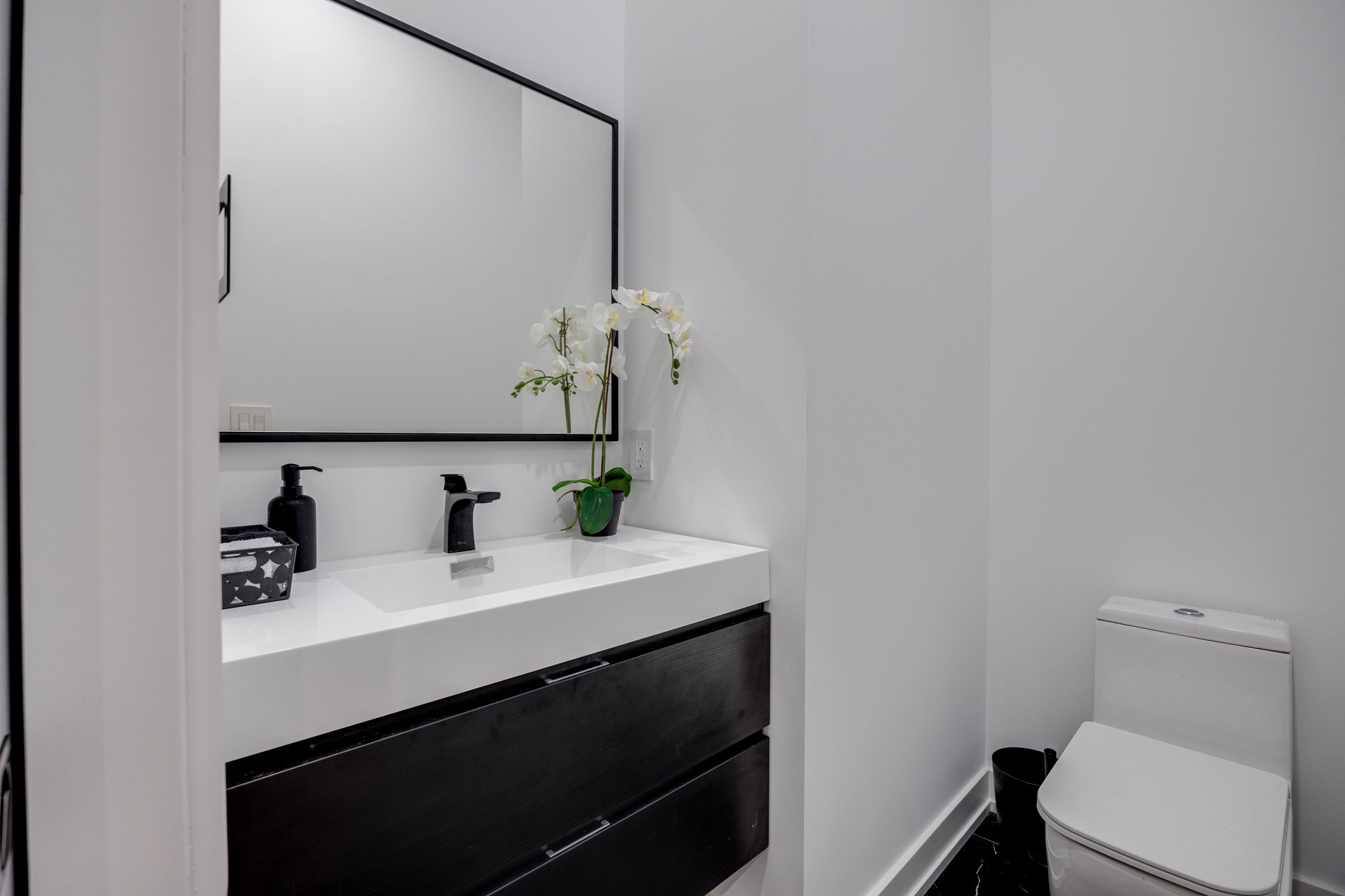 Toronto property showcase — delivered property photograph 23