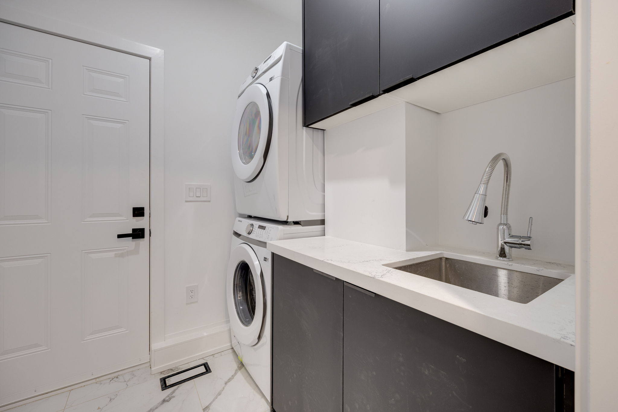 Toronto property showcase — delivered property photograph 22