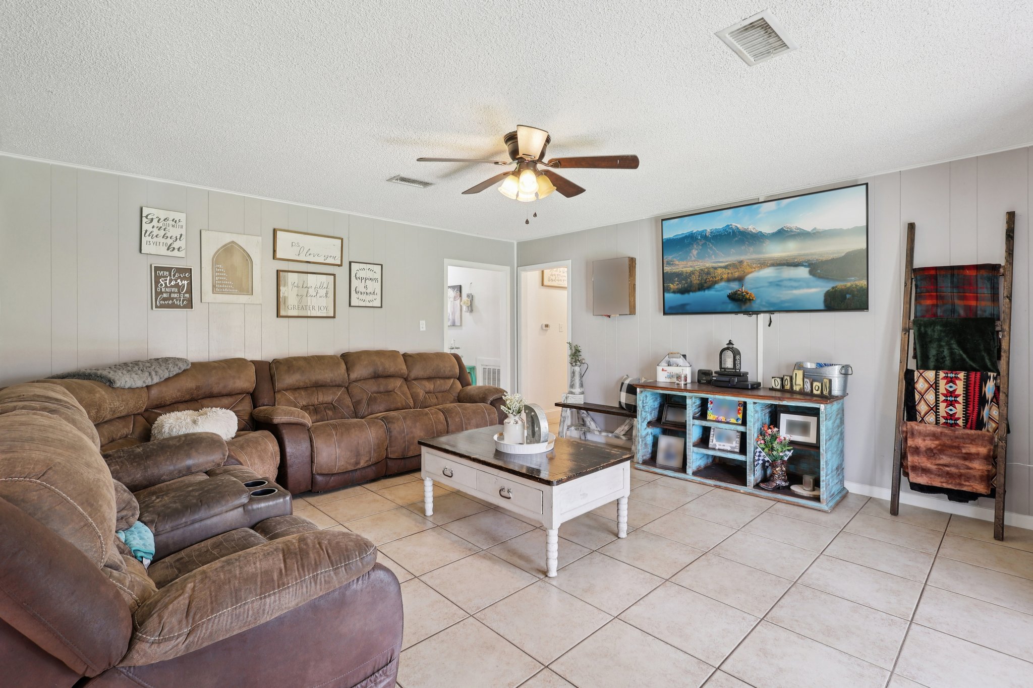 Montrose Cir-S0403-007.jpg