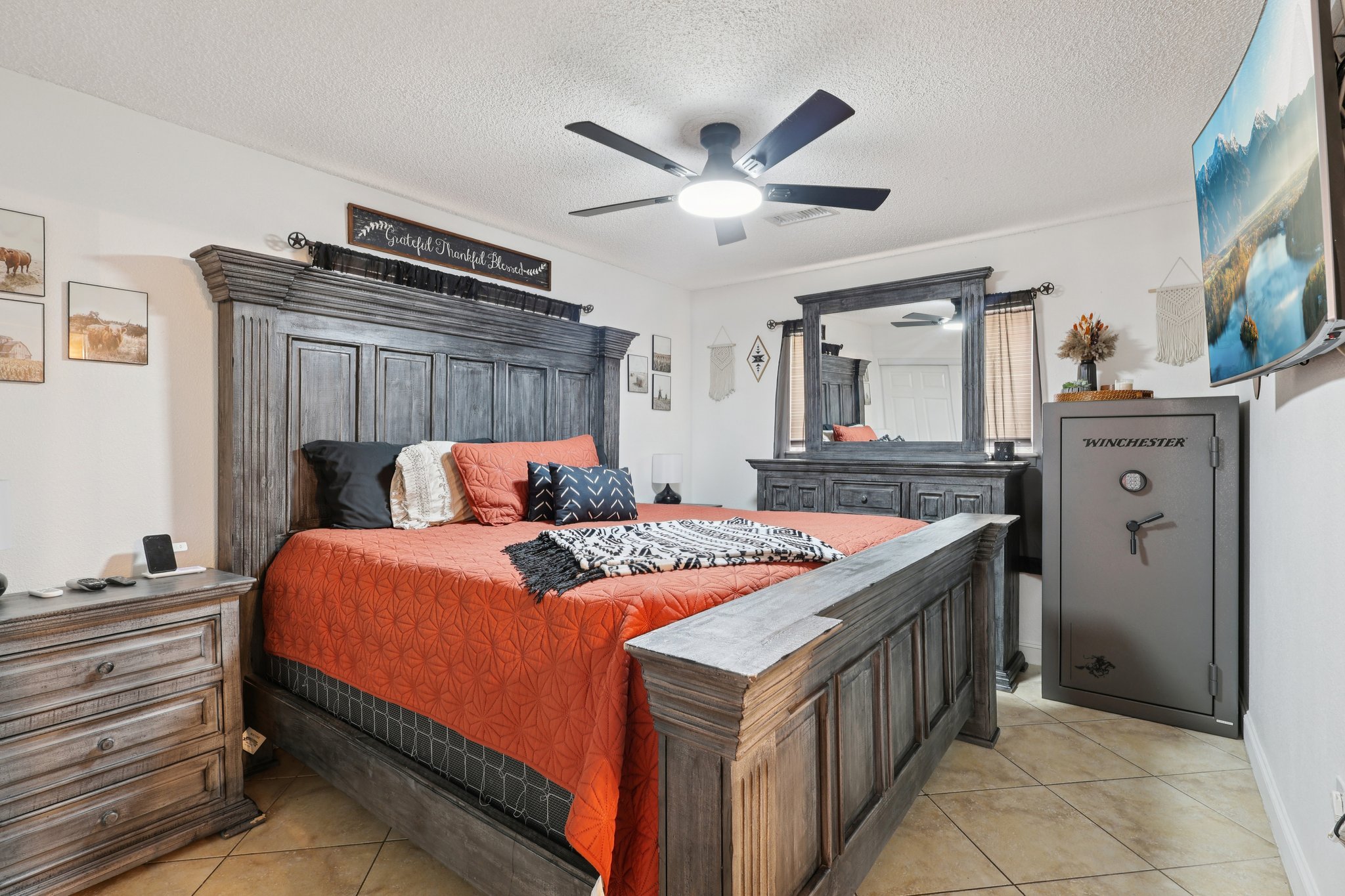 Montrose Cir-S0403-019.jpg