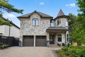 100 Munro Blvd, Toronto ON — real estate photography by Amazing Photo Video