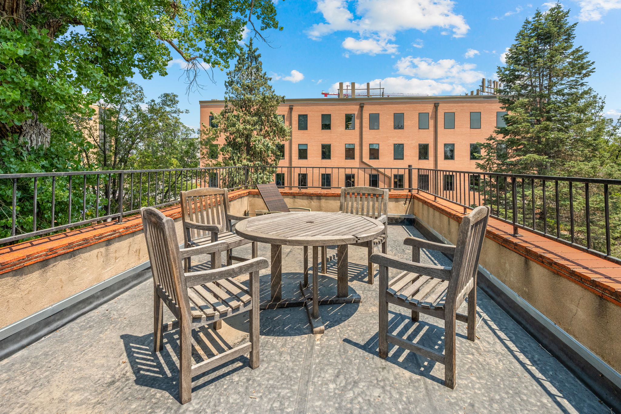  Photo 49