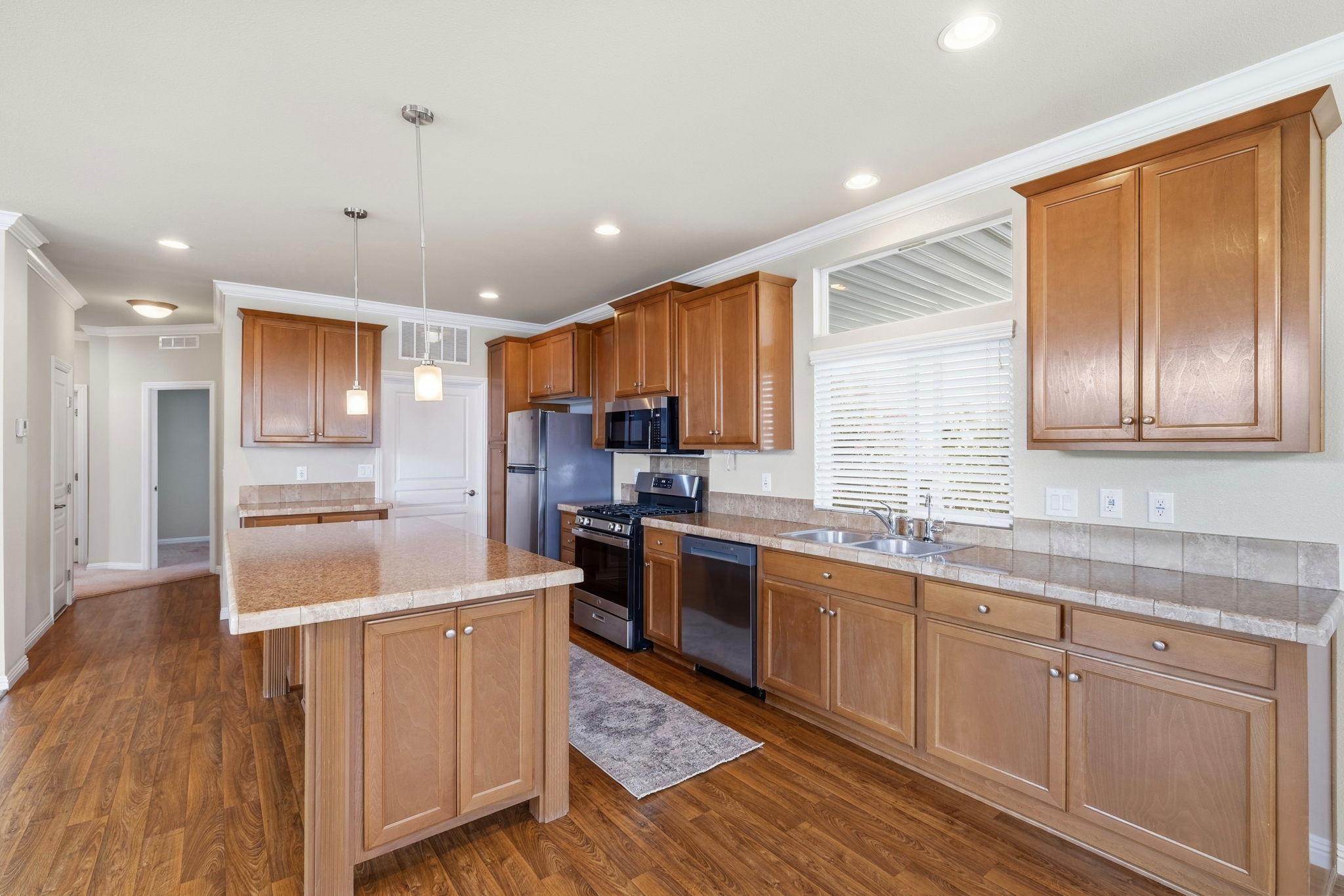 014_F8_100 N Rodeo Gulch Rd 118