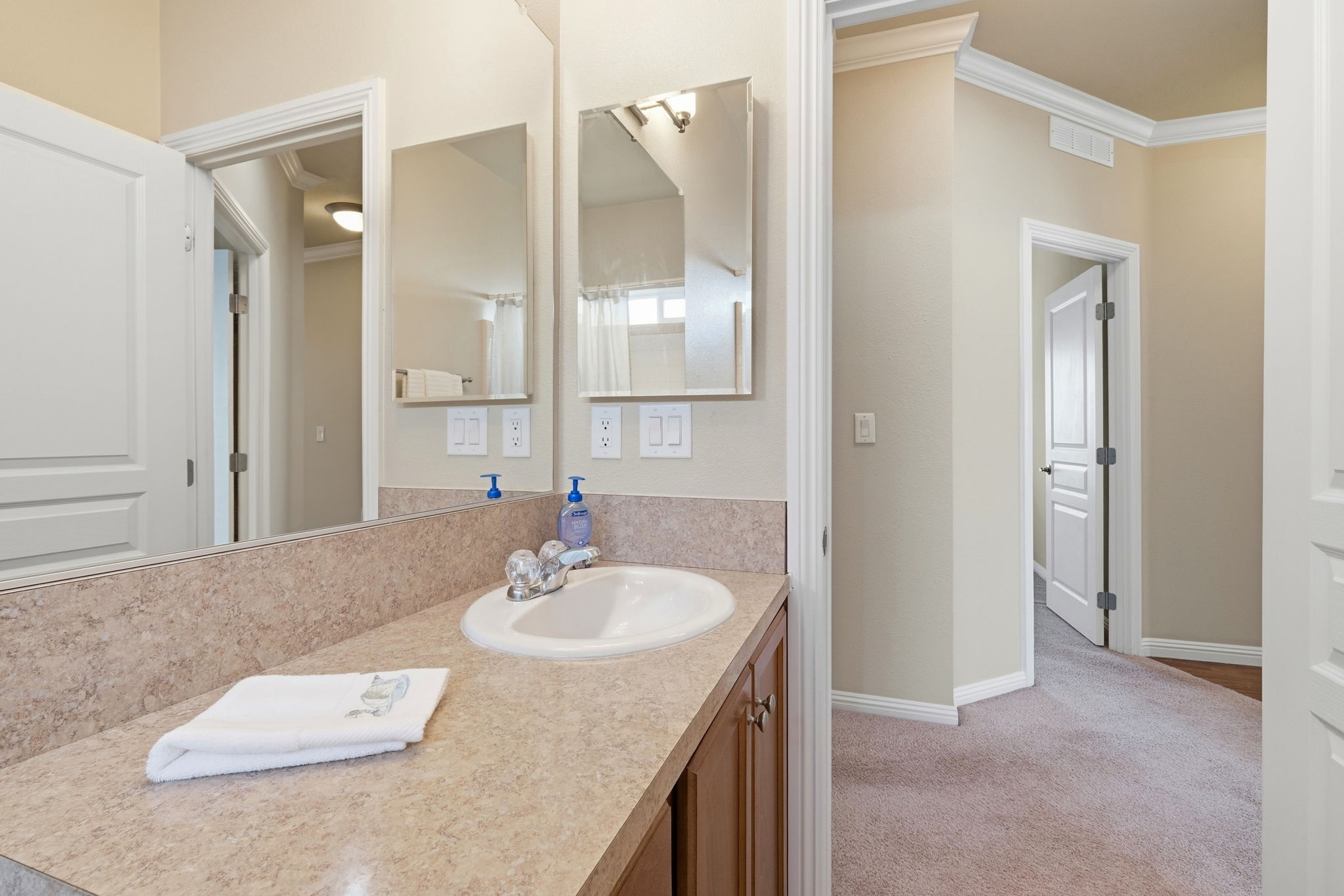 035_F8_100 N Rodeo Gulch Rd 118