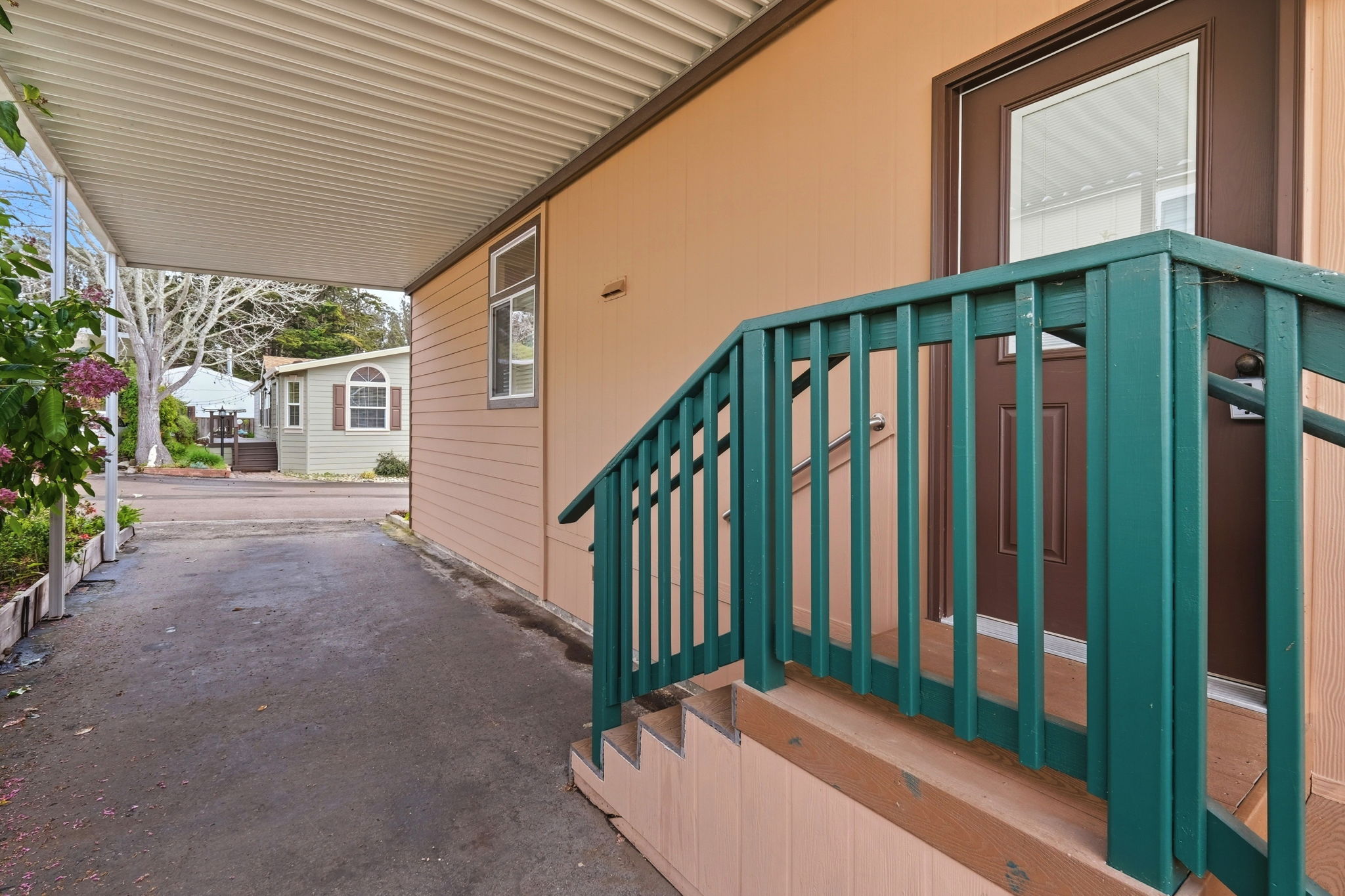 042_F8_100 N Rodeo Gulch Rd 118