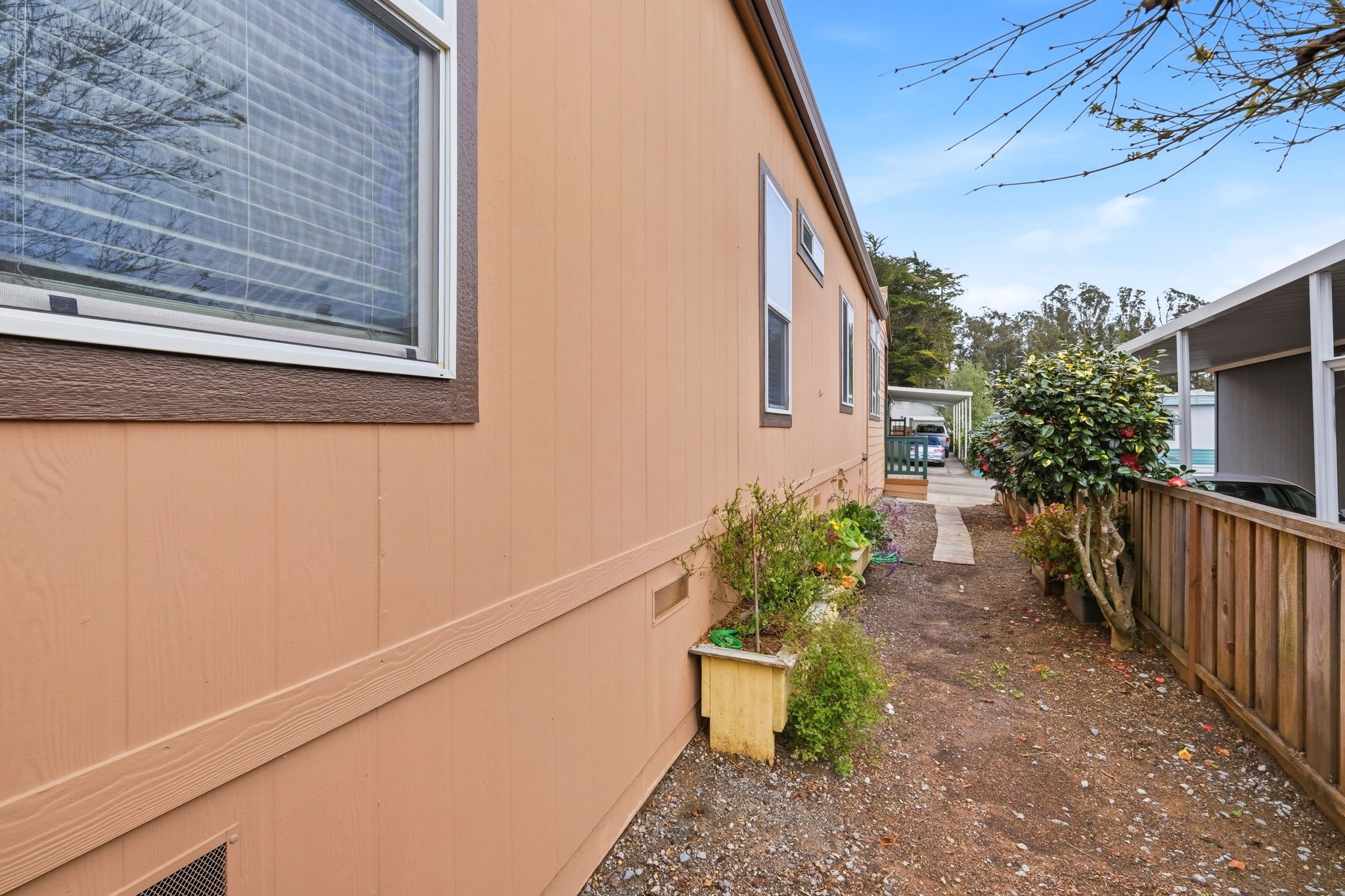 043_F8_100 N Rodeo Gulch Rd 118