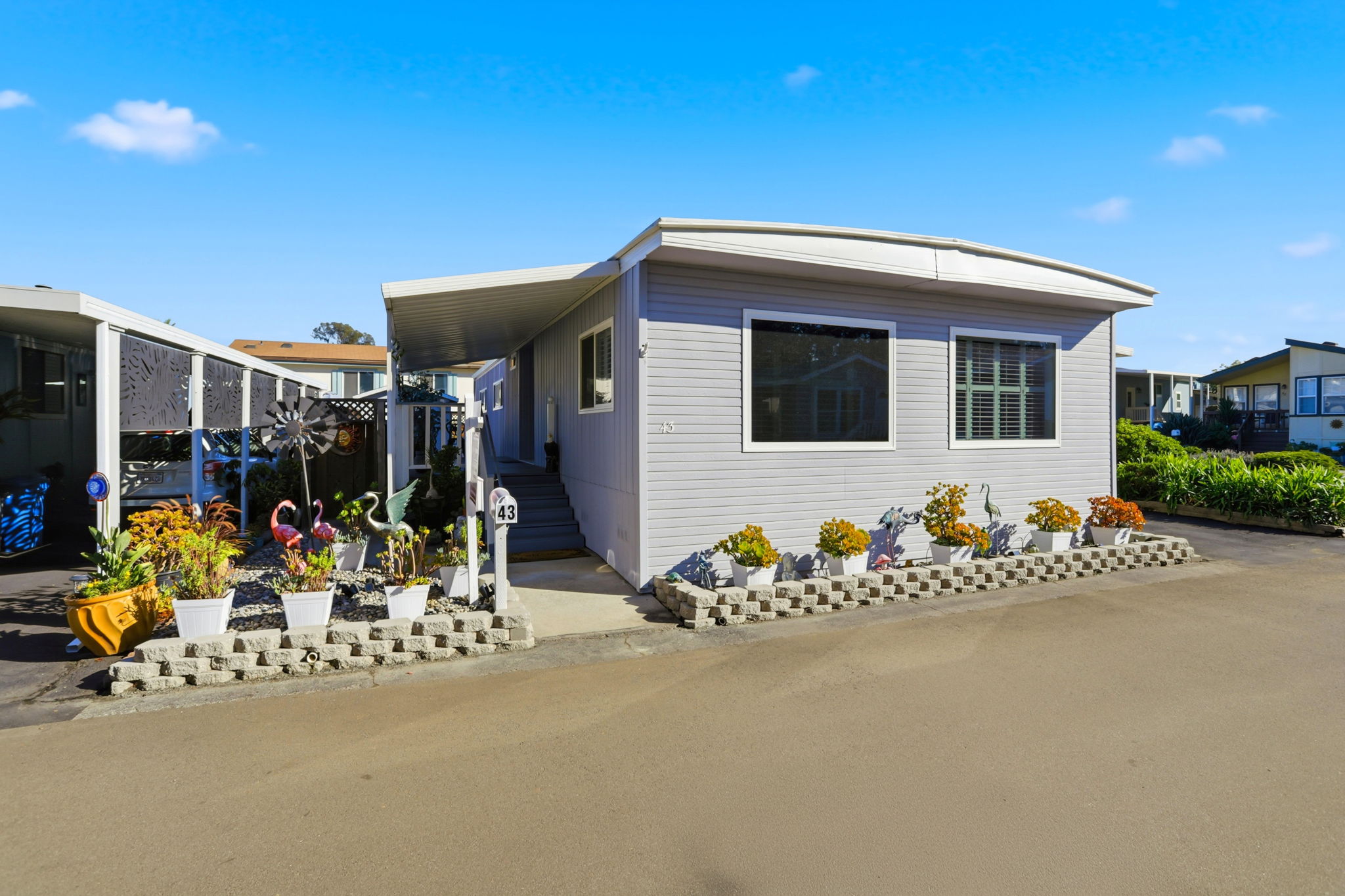 001_F8_100 N Rodeo Gulch