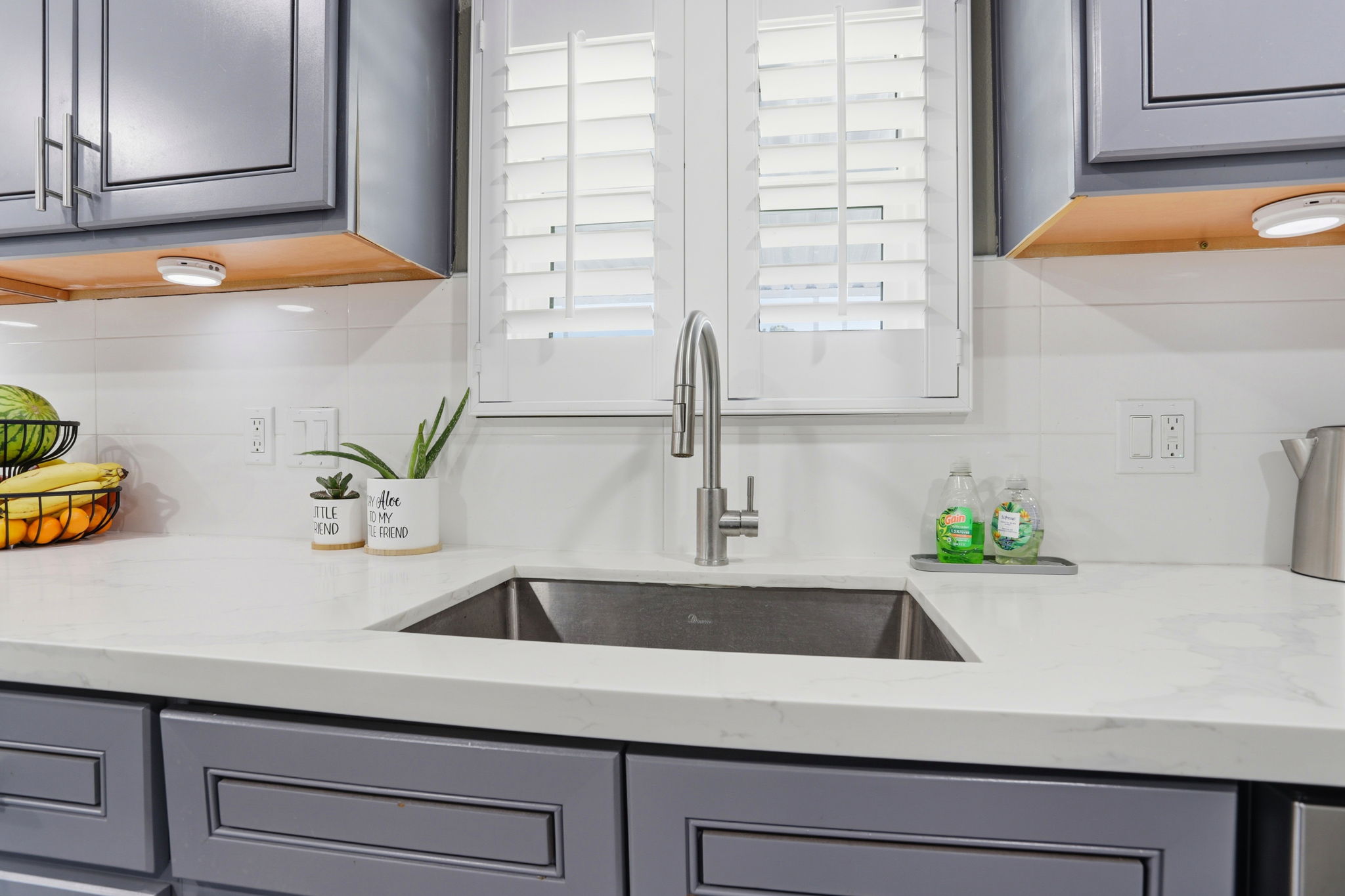 013_F8_100 N Rodeo Gulch