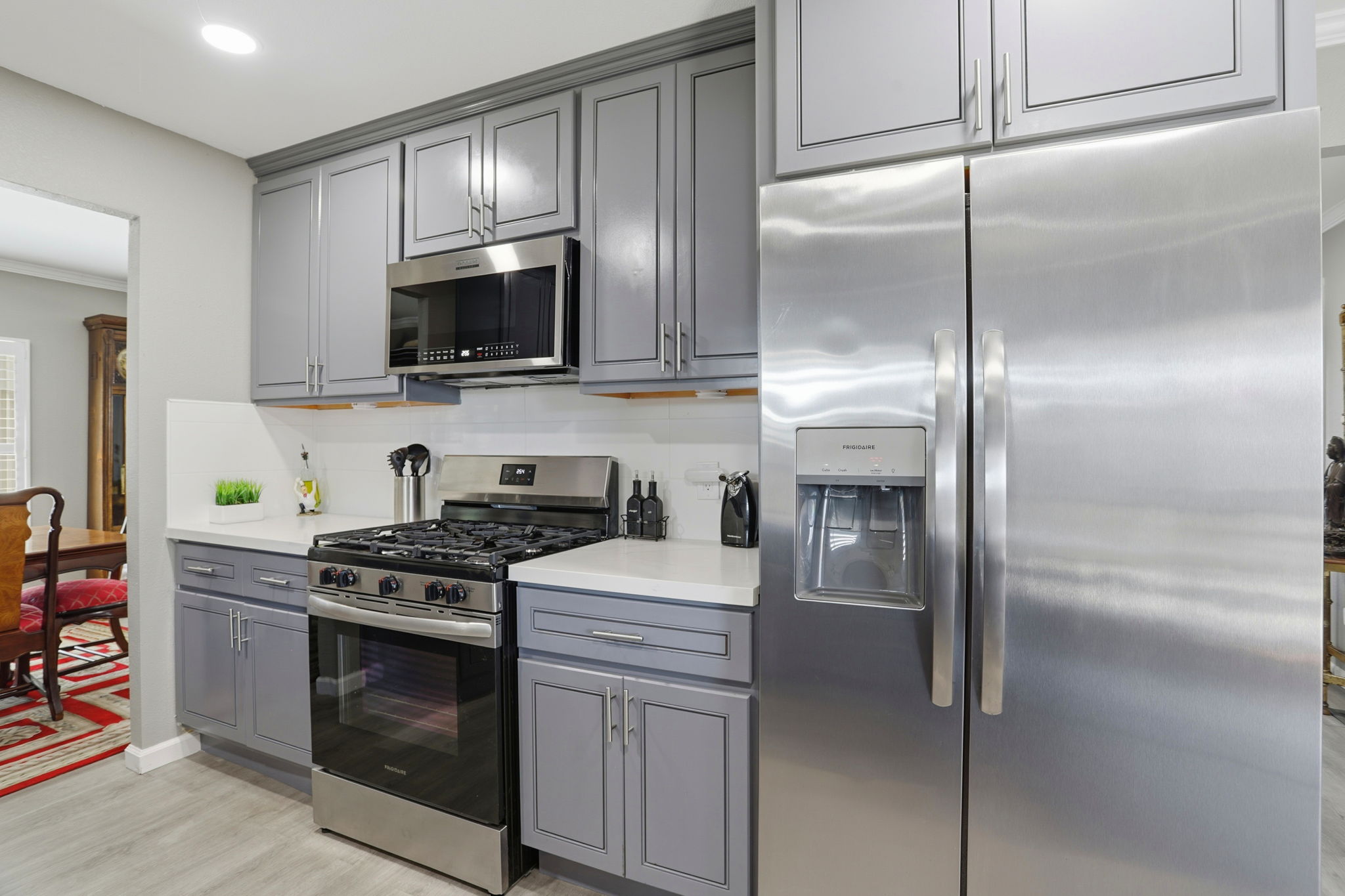 014_F8_100 N Rodeo Gulch