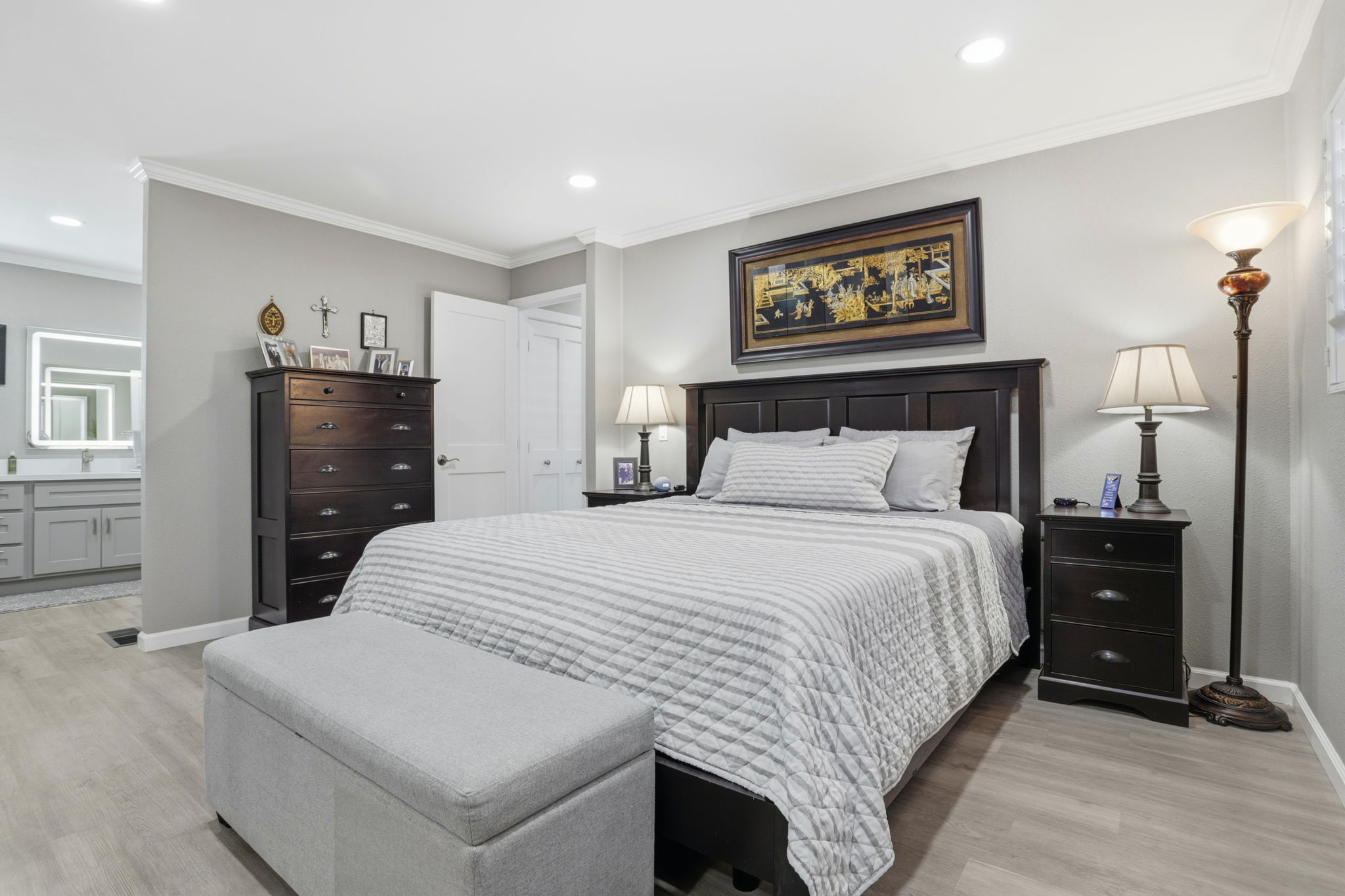 021_F8_100 N Rodeo Gulch