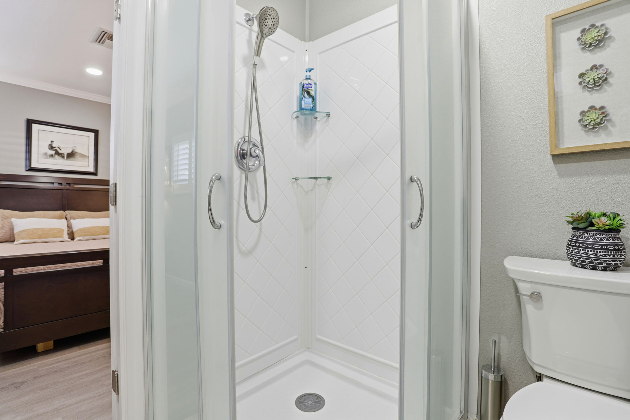 029_F8_100 N Rodeo Gulch