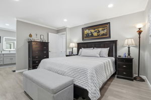 021_F8_100 N Rodeo Gulch