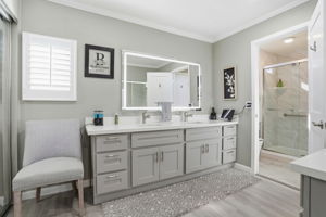 025_F8_100 N Rodeo Gulch